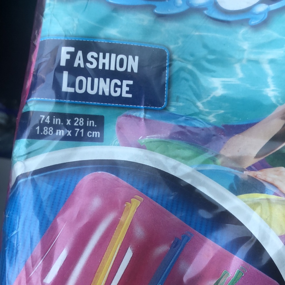 NWT H2O GO pool float - Picture 2 of 2